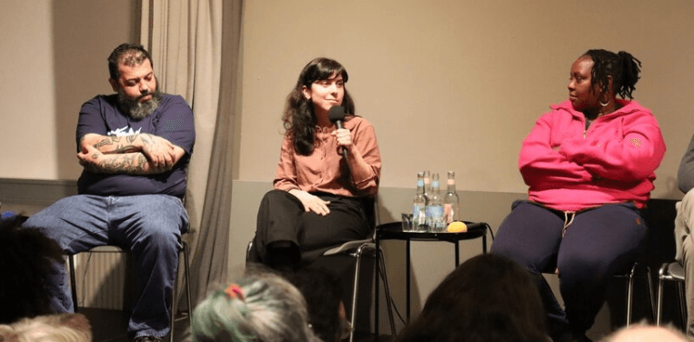 “Rechte dürfen keine Privilegien sein“ – Stimmen zur Premiere von Das Recht, Rechte zu haben