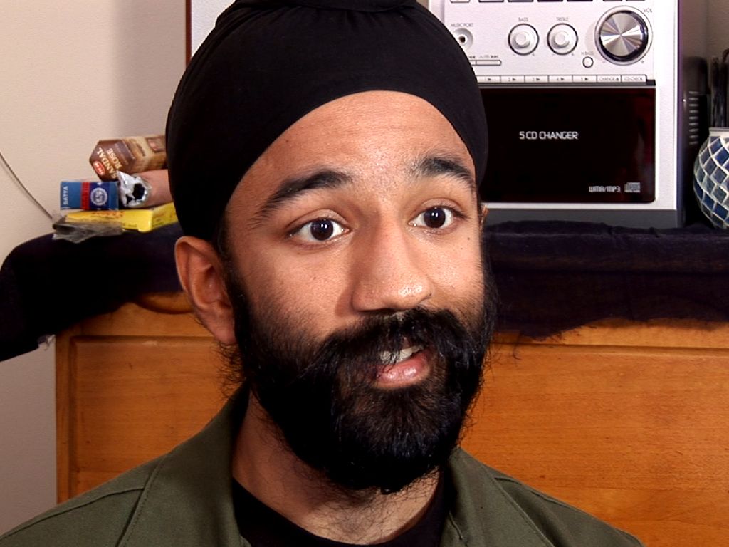 Cover-turban-pulled-off-subway-2